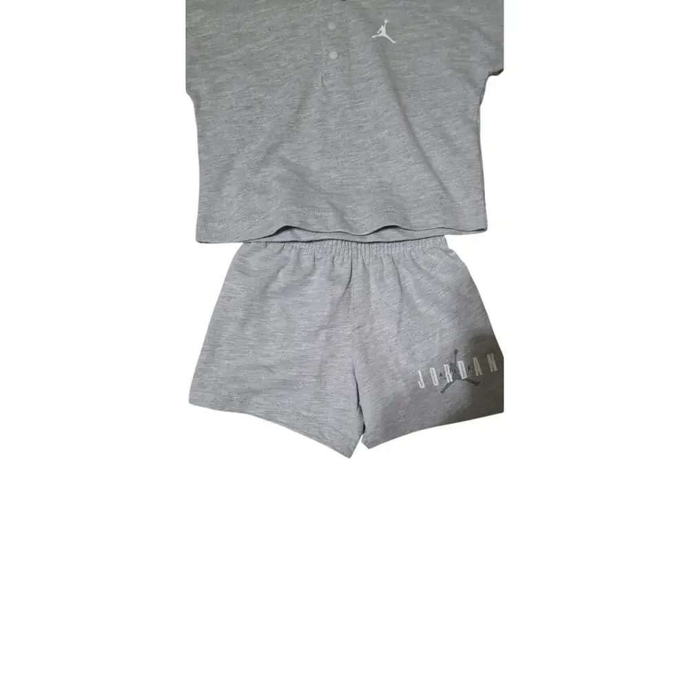 Air Jordan Toddler Outfit 2T Gray Hoodie Shorts Set NWT - Picture 2 of 4